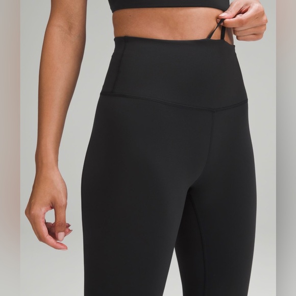 Lululemon black leggings size 6 - Picture 3 of 6